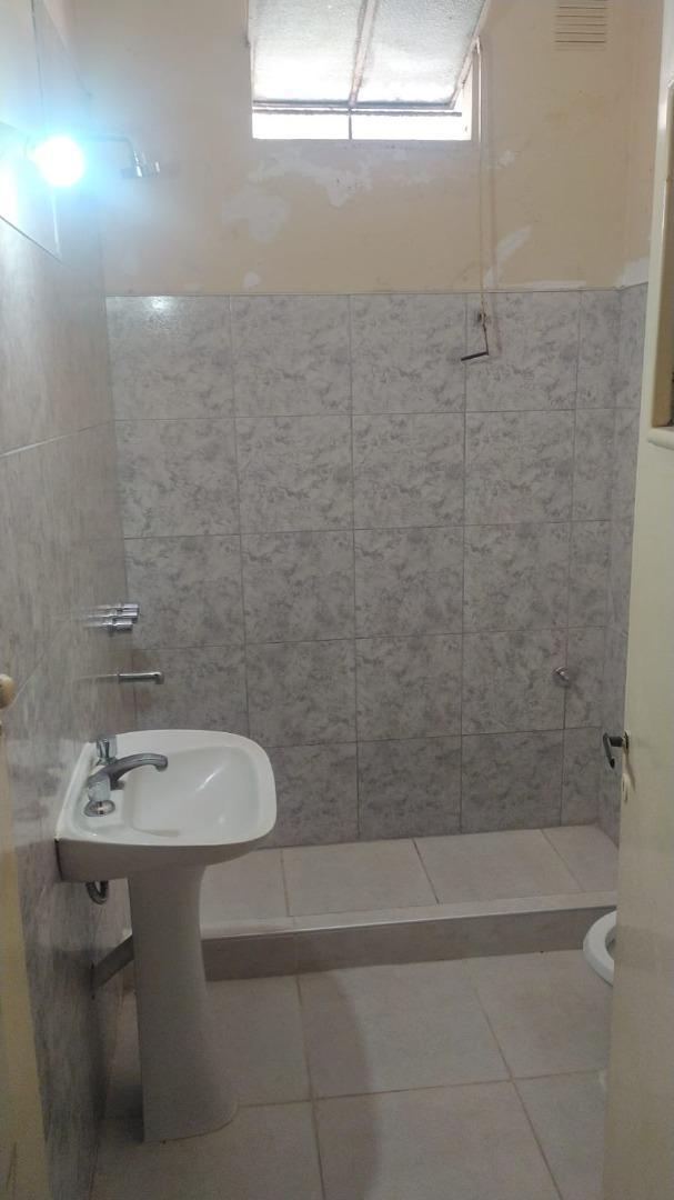 CASA 2 DORM. EN BARRIO CANDIOTI SUR