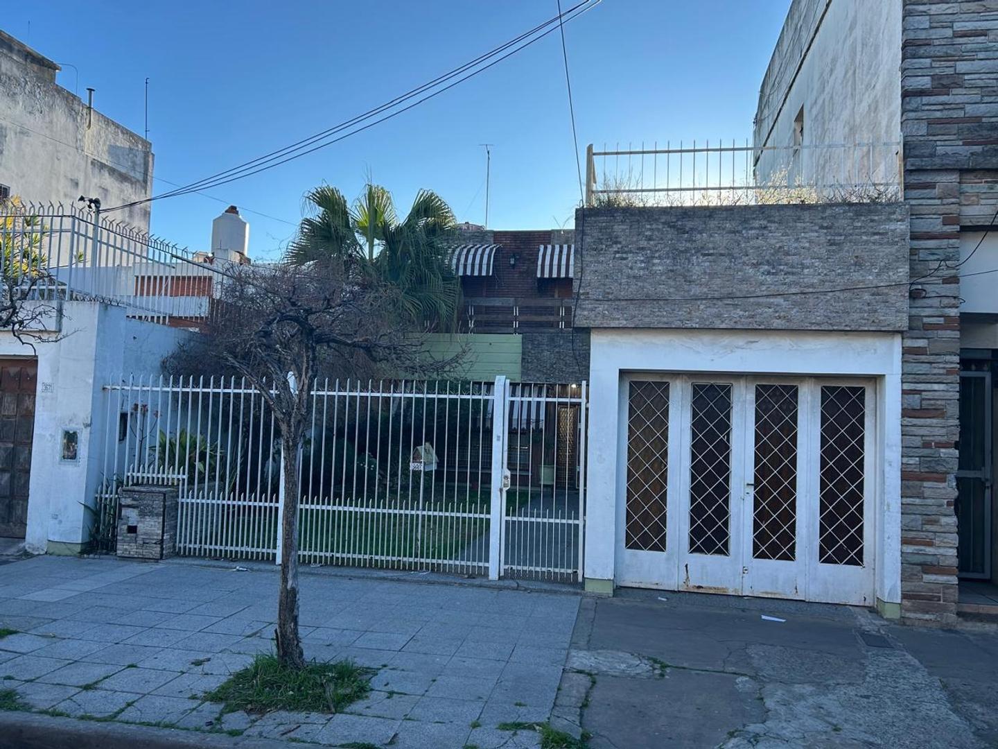Casa a refaccionar en 2 plantas