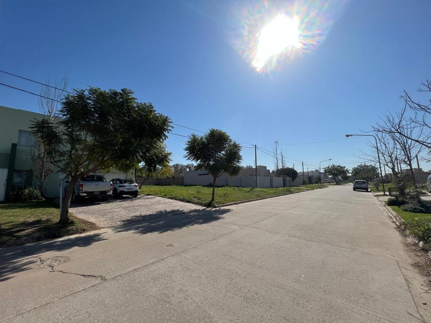 Terreno en Venta 27  mts Fondo