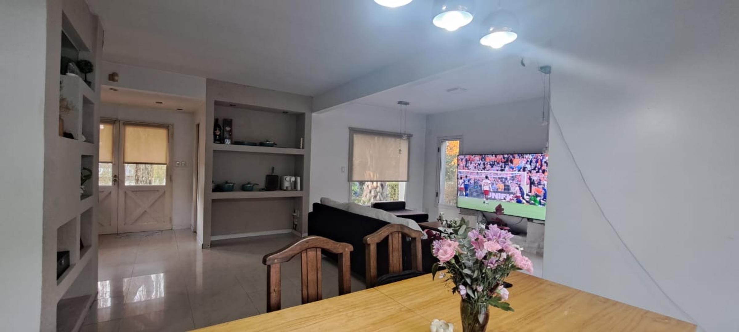 Casa en Venta con 5 cocheras