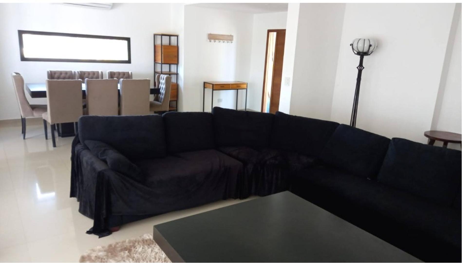 Casa 4 ambientes con 4 baños