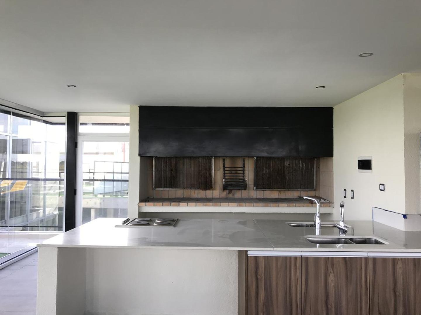 Departamento en Alquiler con 1 cocheras