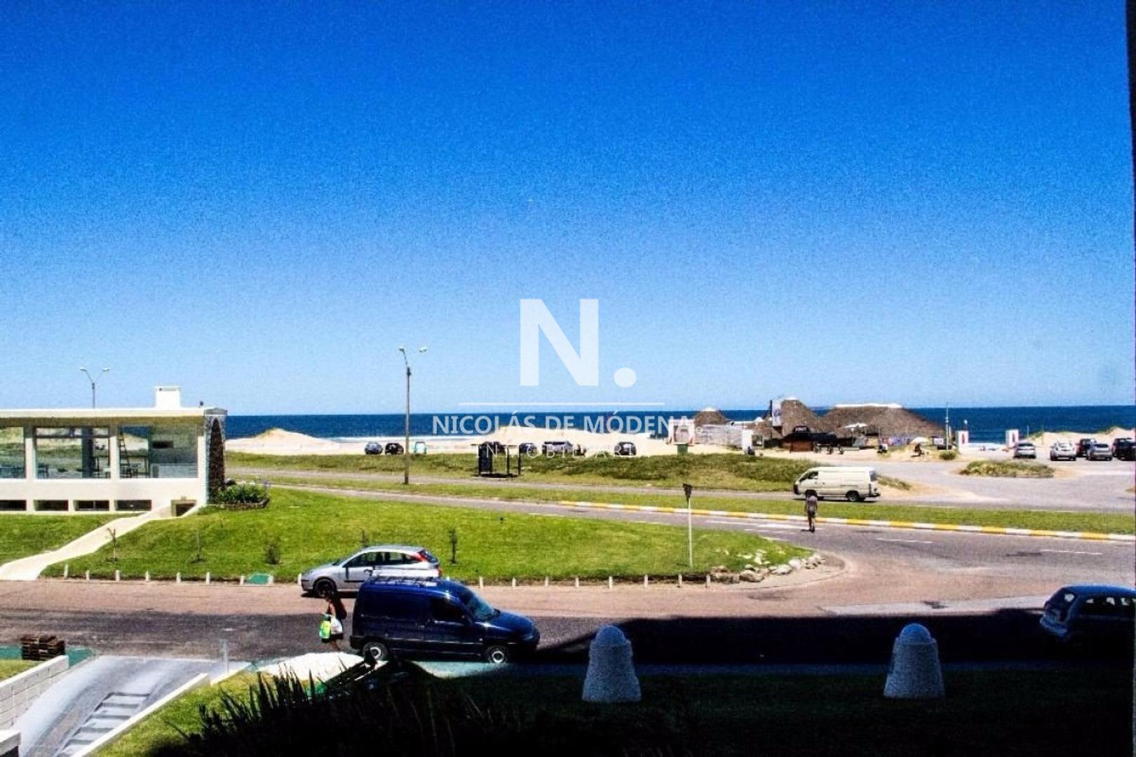 Alquila departamento de 1 dormitorio en Playa Brava, Punta del Este