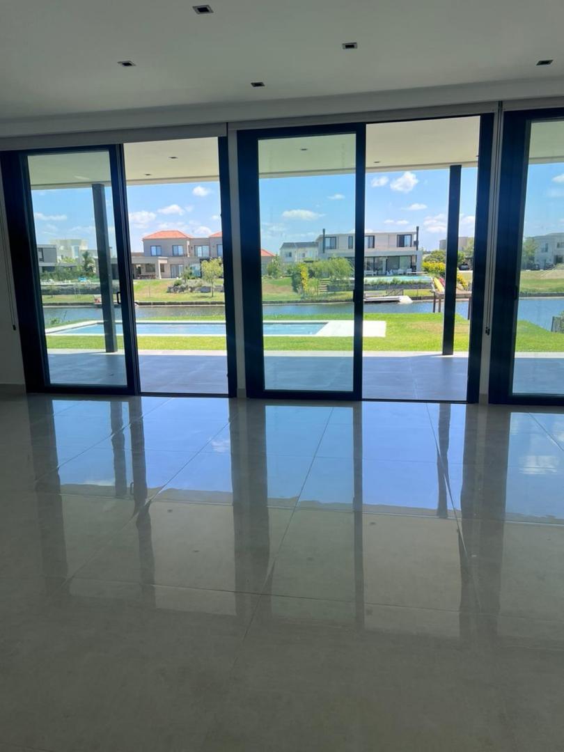 VENTA ALQUILER Casa - BARRIO Marinas - PUERTOS DEL LAGO