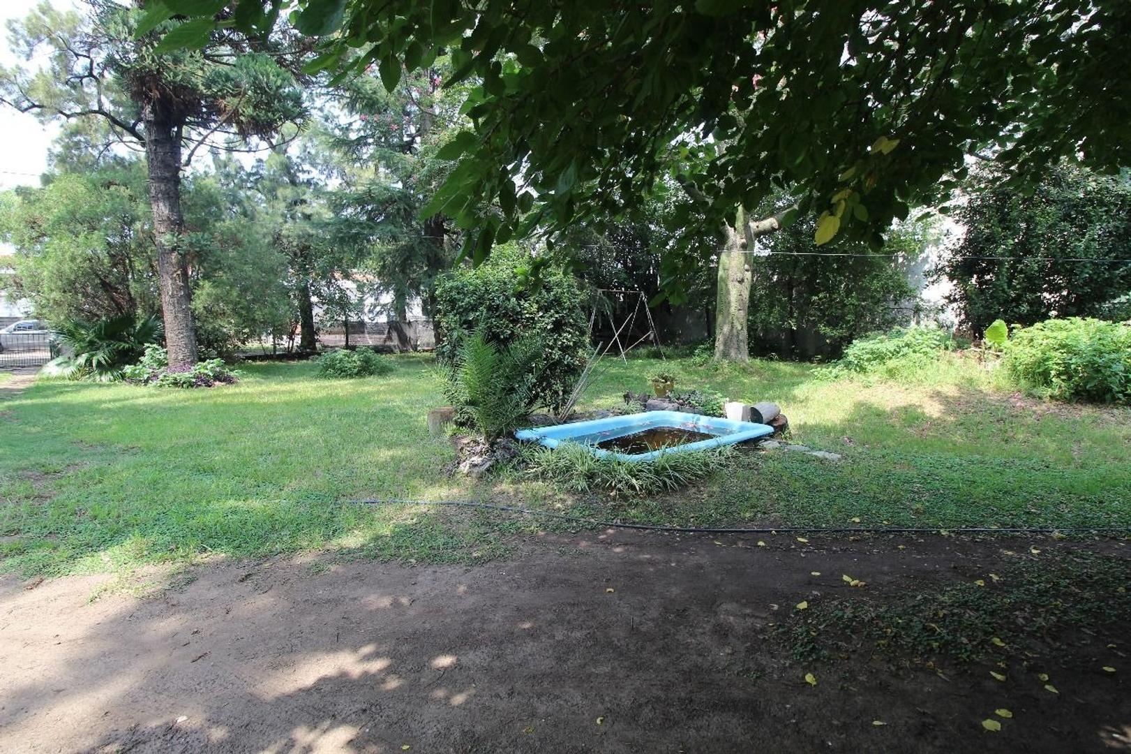 Quinta en Venta en Villa Luzuriaga, USD 195.000