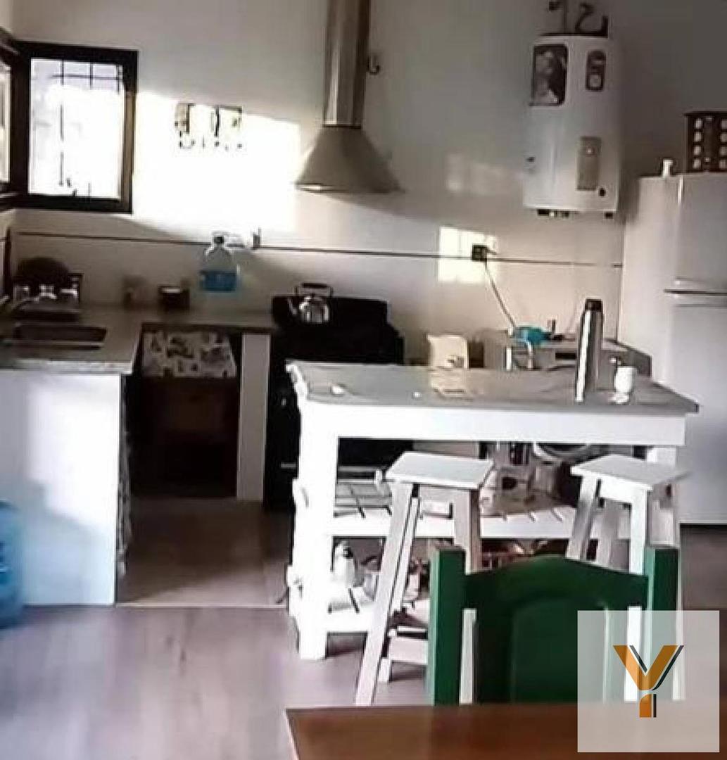 Casa 3 ambientes con 1 baño