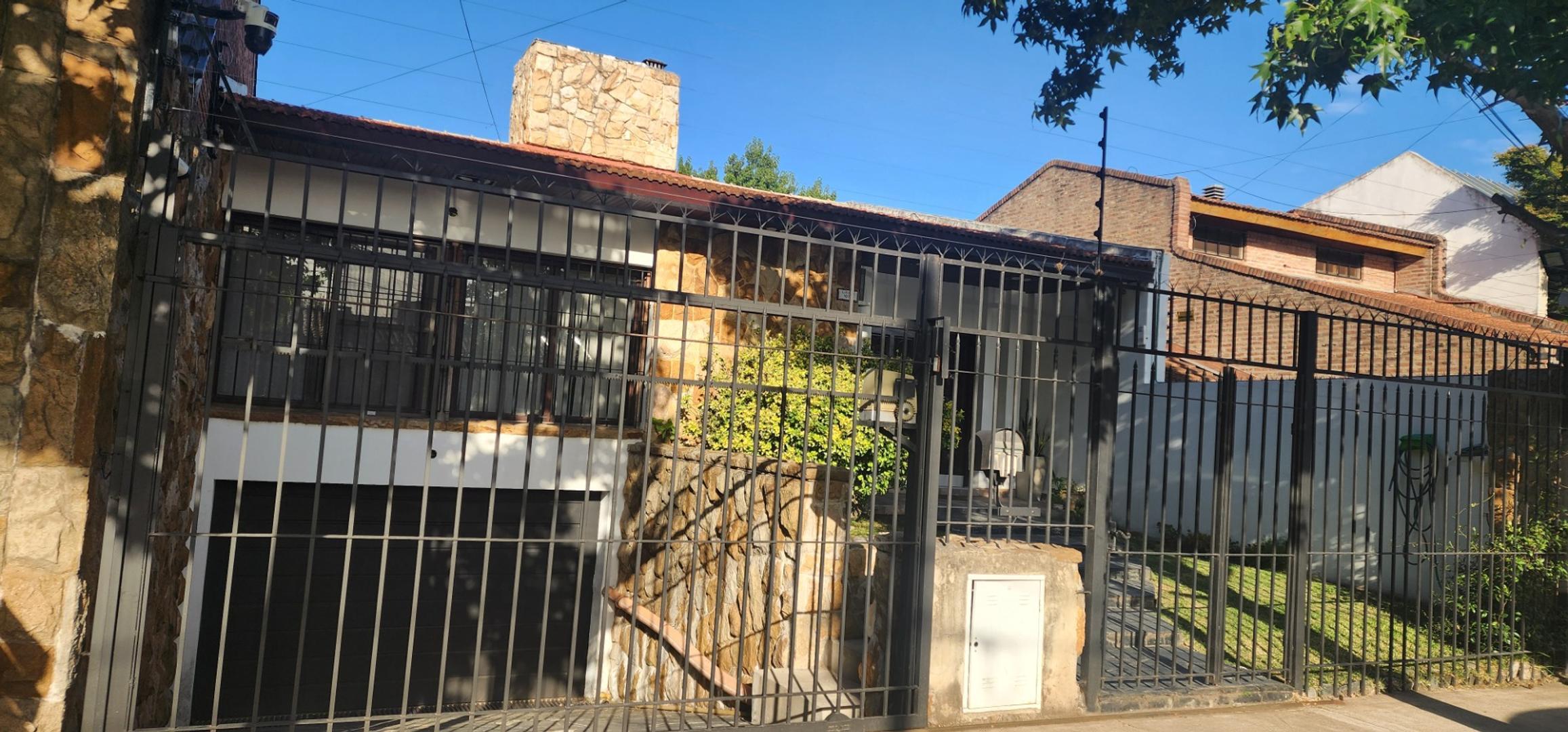 venta casa quinta 4 ambientes con pileta- Ituzaingo