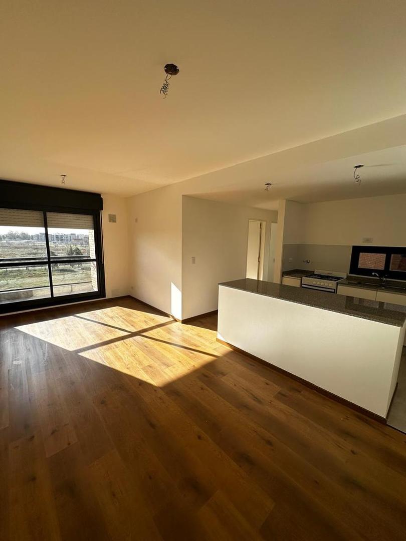 Departamento en Alquiler en Fisherton, $ 650.000