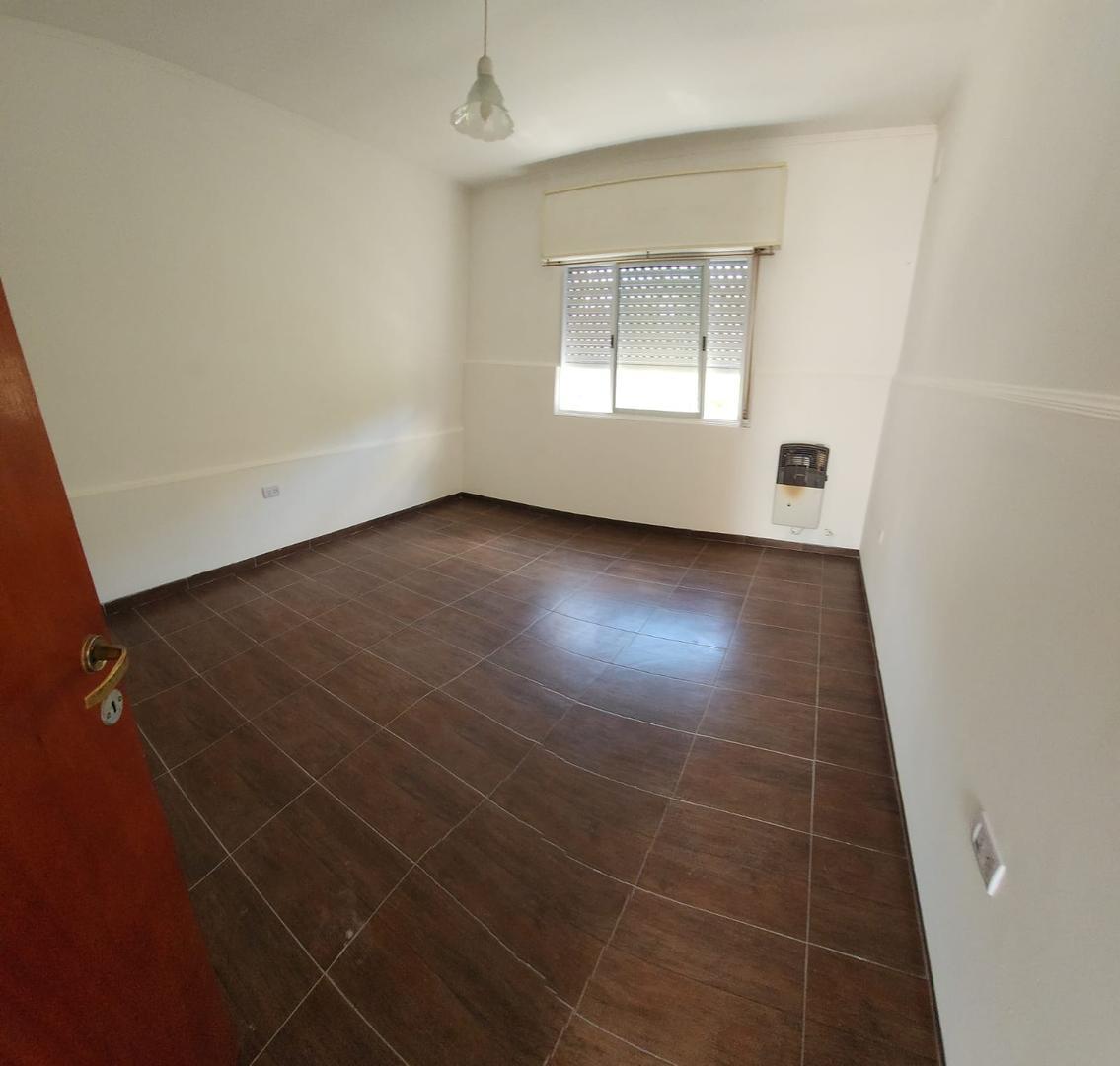 Depto Tipo Casa en Alquiler 1 año