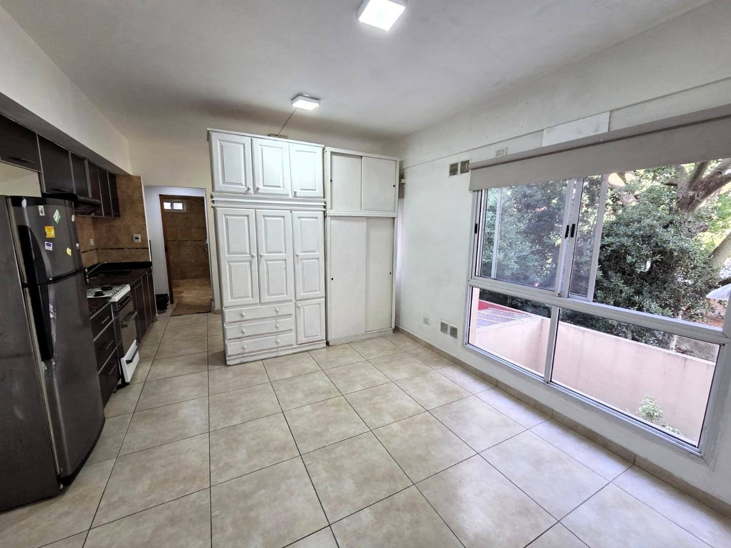 Pastor Lacasa 300, Piso 1