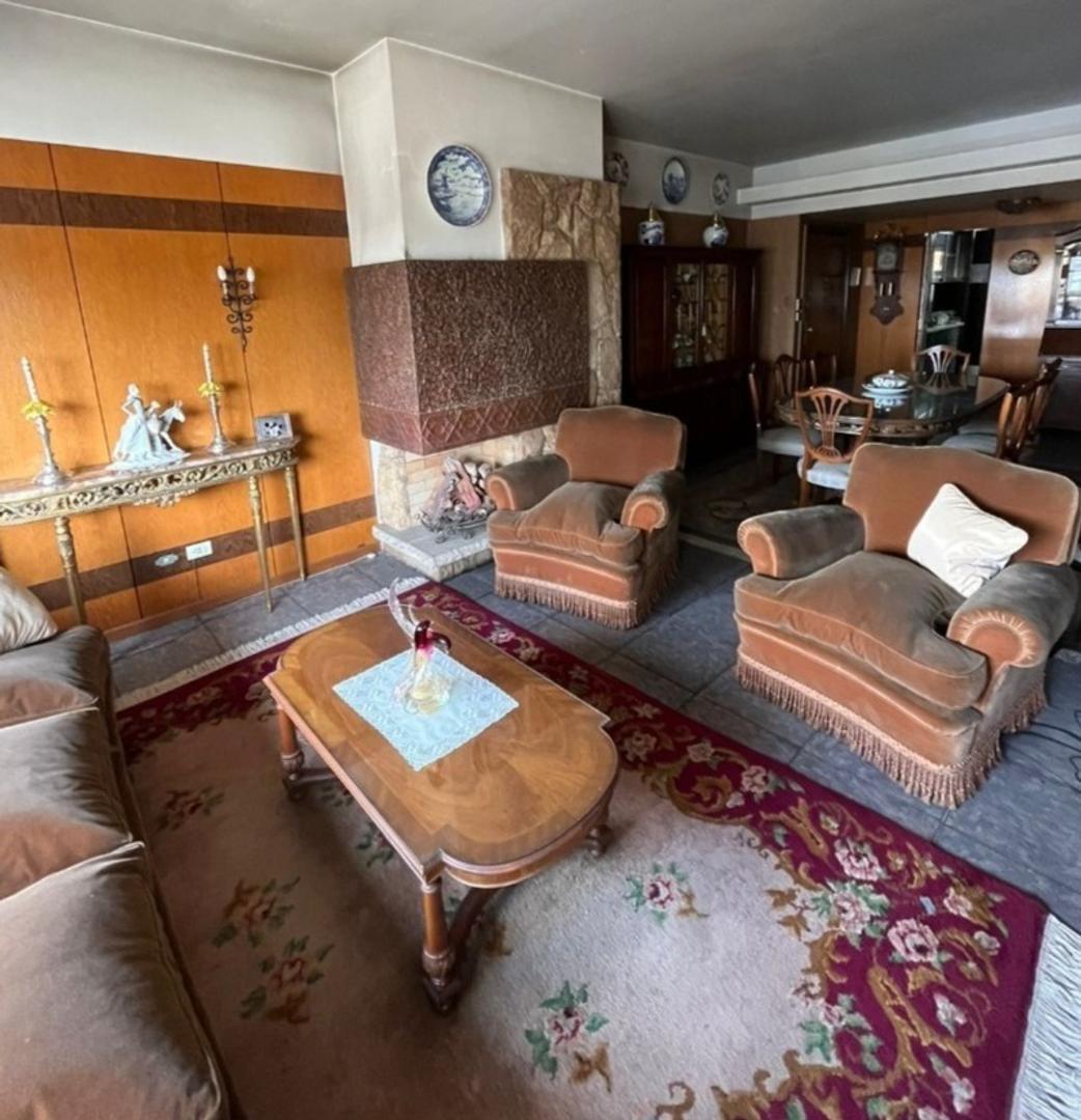 AMPLIO DEPTO 4 AMBIENTES Y DEPENDECIAS, LOMAS DE ZAMORA