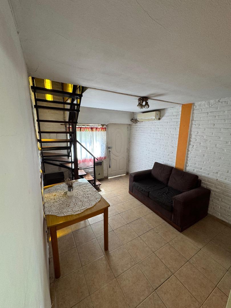 Depto Tipo Casa en Venta de 2 ambientes