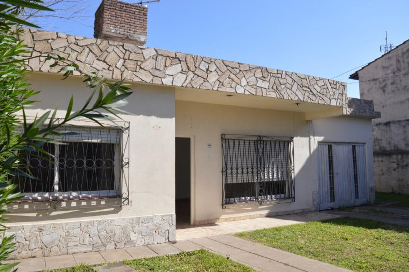 Río Hondo 1729, Ituzaingó, Provincia de Buenos Aires, Argentina