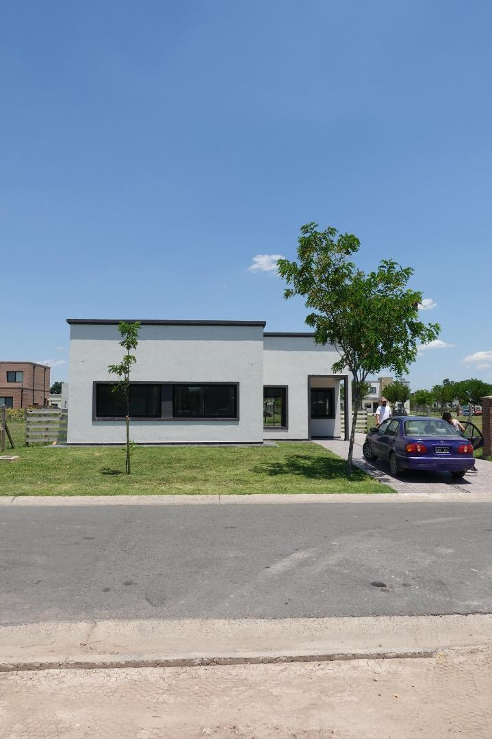 Casa en venta a estrenar, Barrio San Pablo, Pilar  342