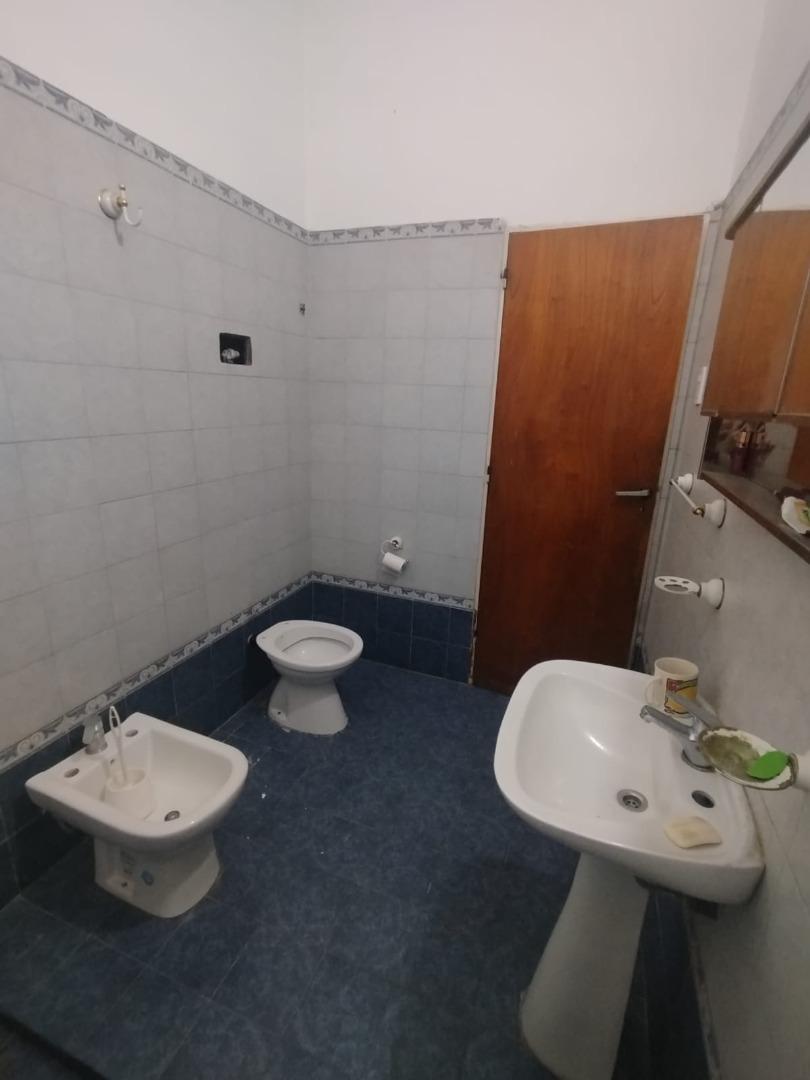 CASA A REFACCIONAR ! BARRIO LOS OLMOS SUR