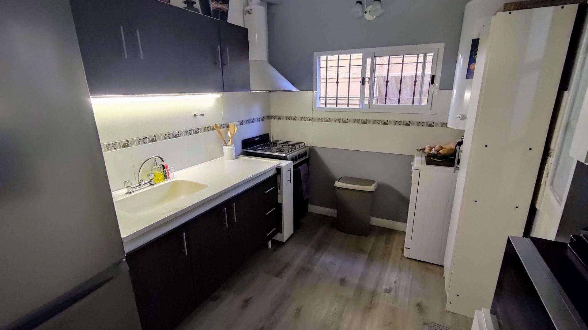 Depto Tipo Casa en Venta con 1 cocheras