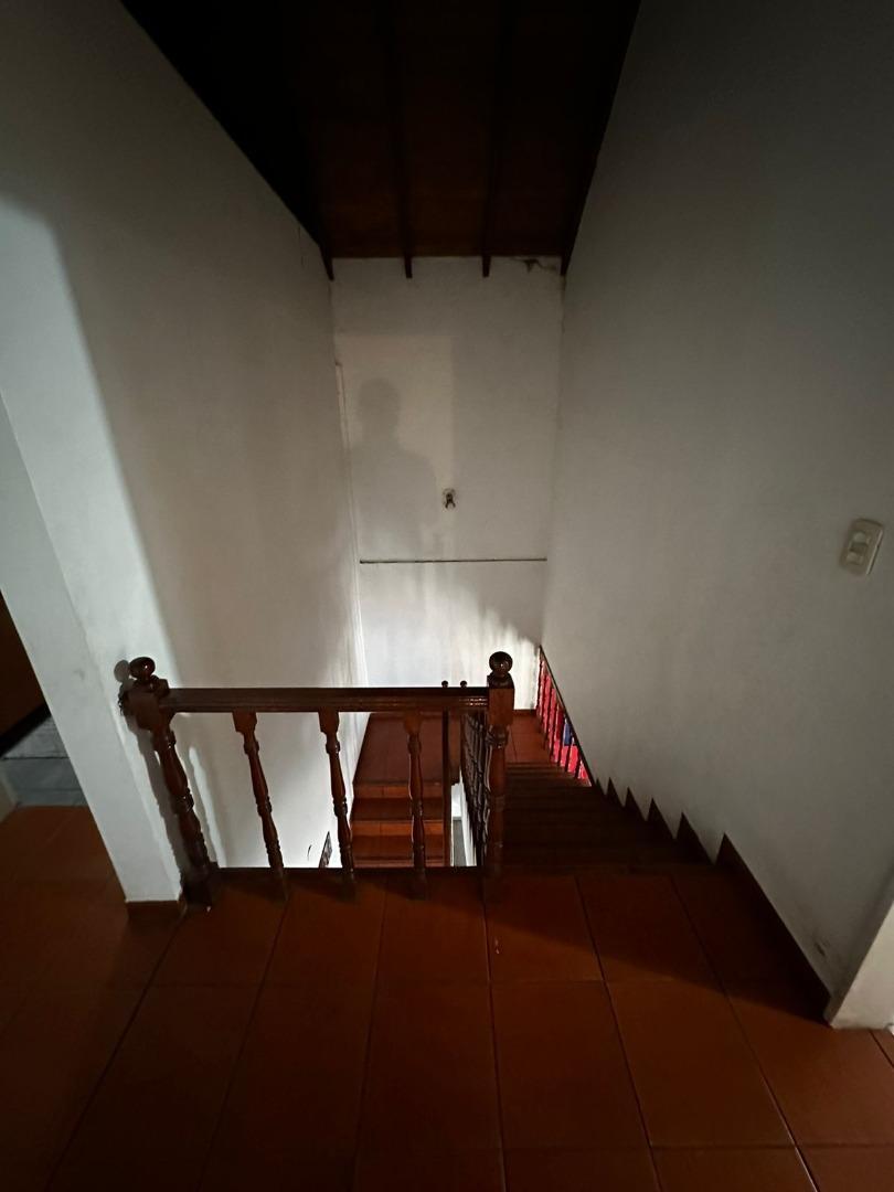 Casa en Venta con 4 cocheras