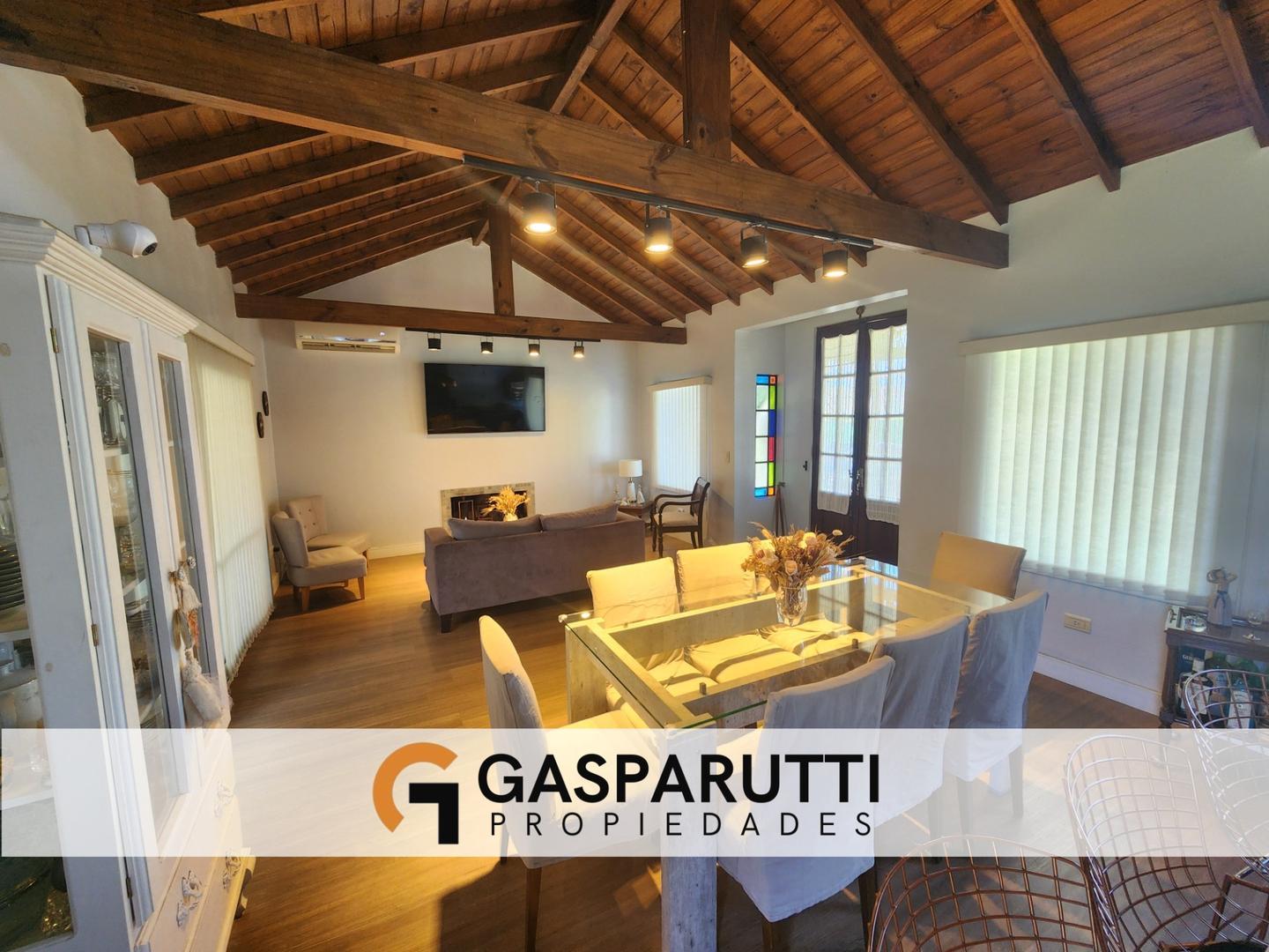 Casa en Venta con 5 cocheras