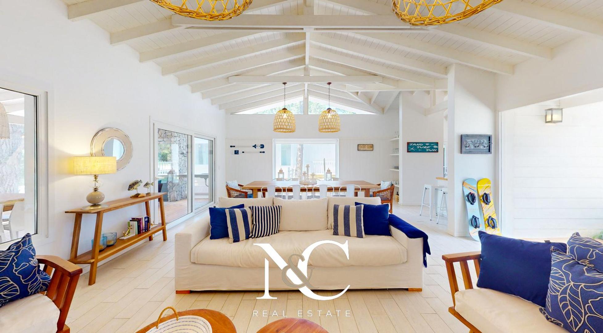 Casa en Venta en Costa Esmeralda, USD 324.000