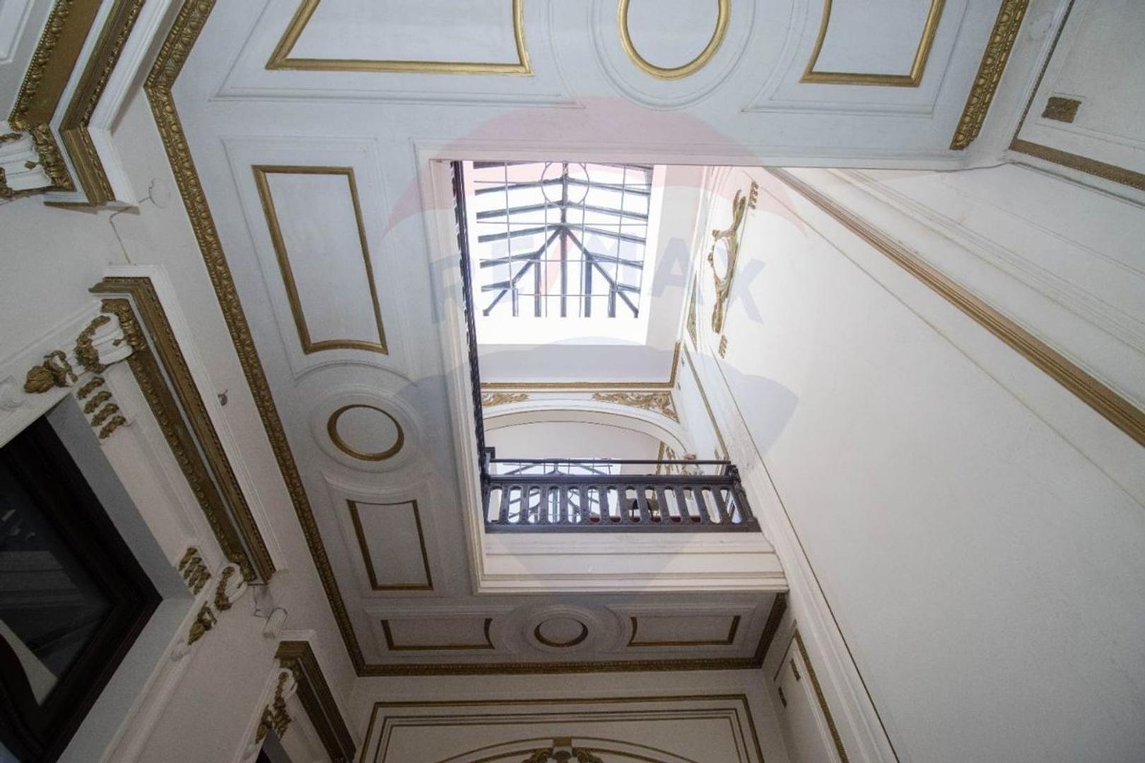 Casa 33 ambientes con 15 baños