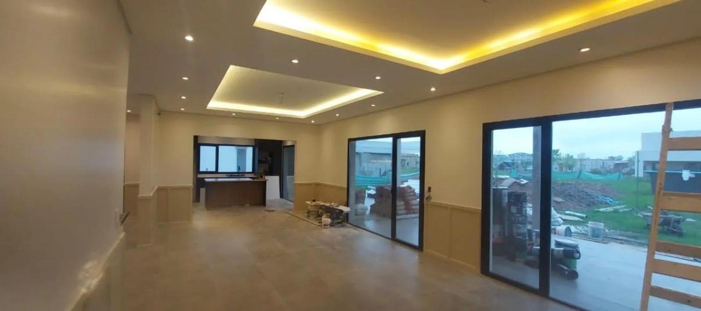 Casa 3 ambientes con 2 baños