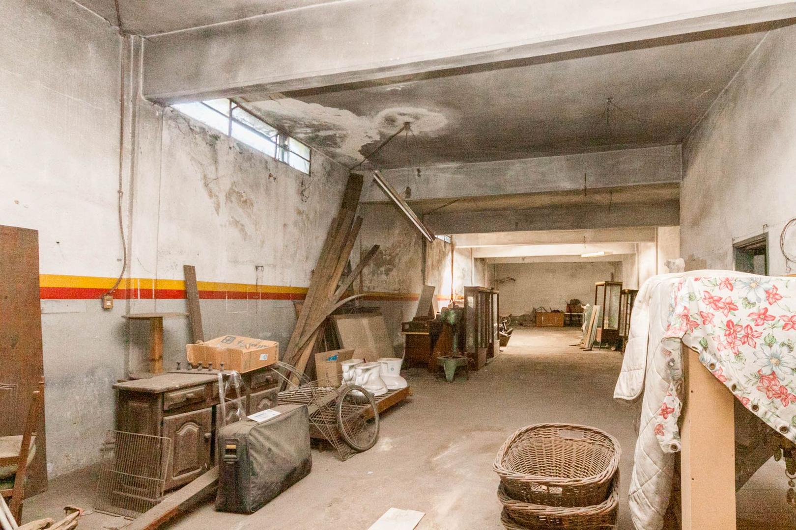 VENTA GALPÓN CON PH 4 AMB Y QUINCHO PLANTA ALTA