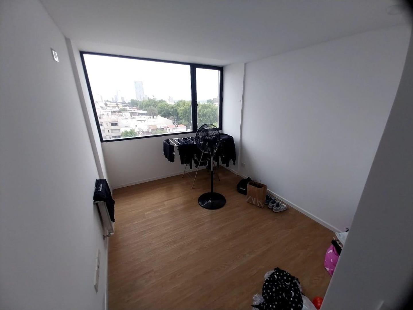 Junin 600, departamento 2 dormitorios, cochera, quincho y pileta, 4 años antigüedad.