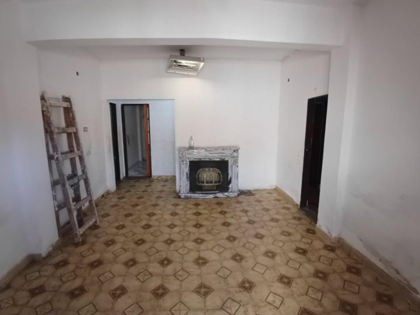 Casa en Alquiler con 1 cochera