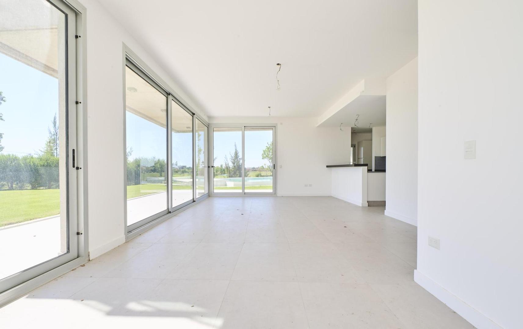 Departamento 4 ambientes con 3 baños