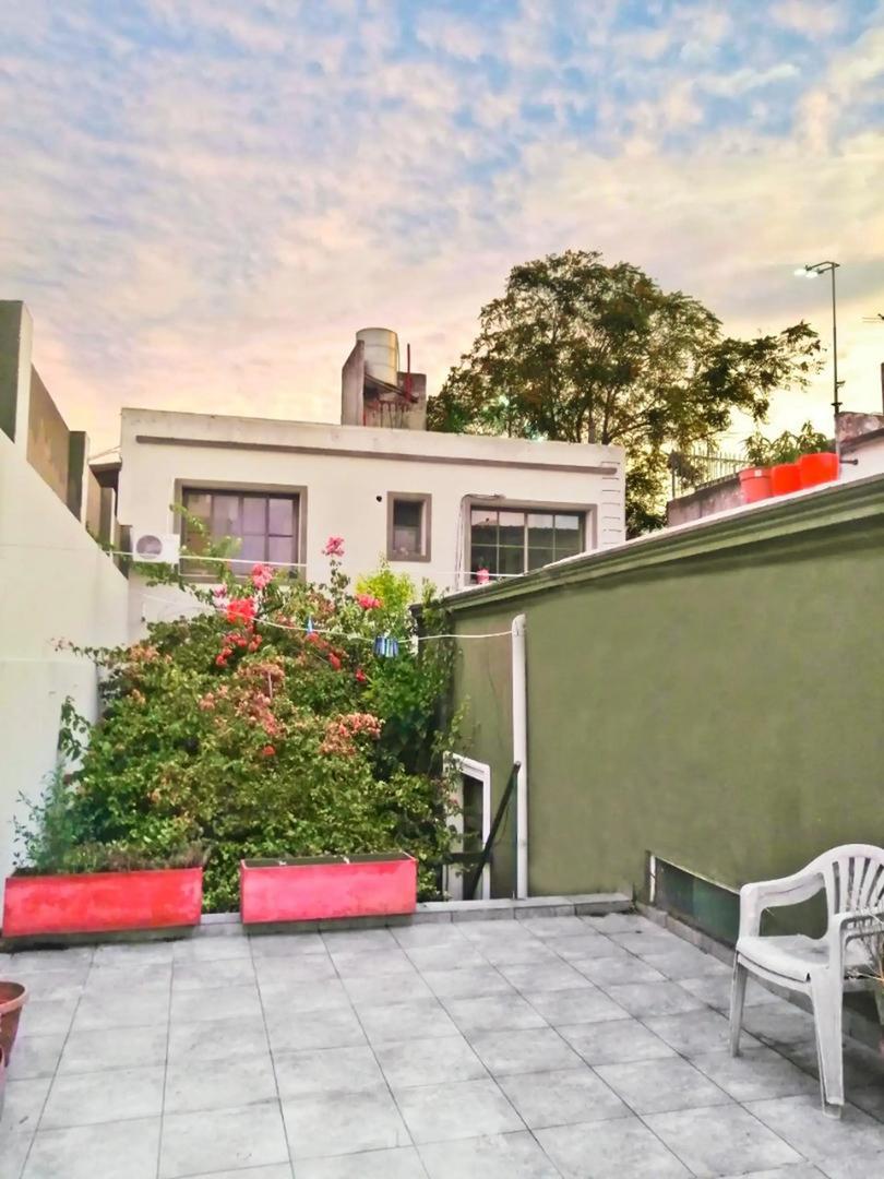 CASA C/COCHERA EN VENTA, ZONA BOEDO