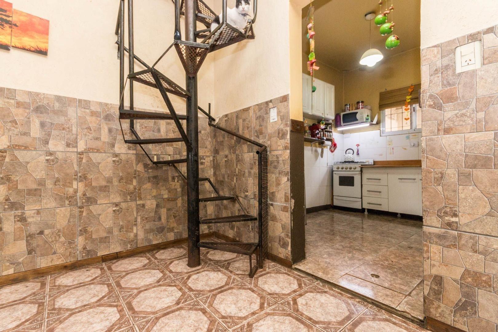 Depto Tipo Casa 4 ambientes con 1 baño