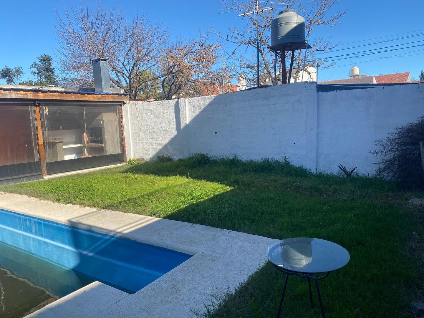 Casa 4 ambientes con 3 baños