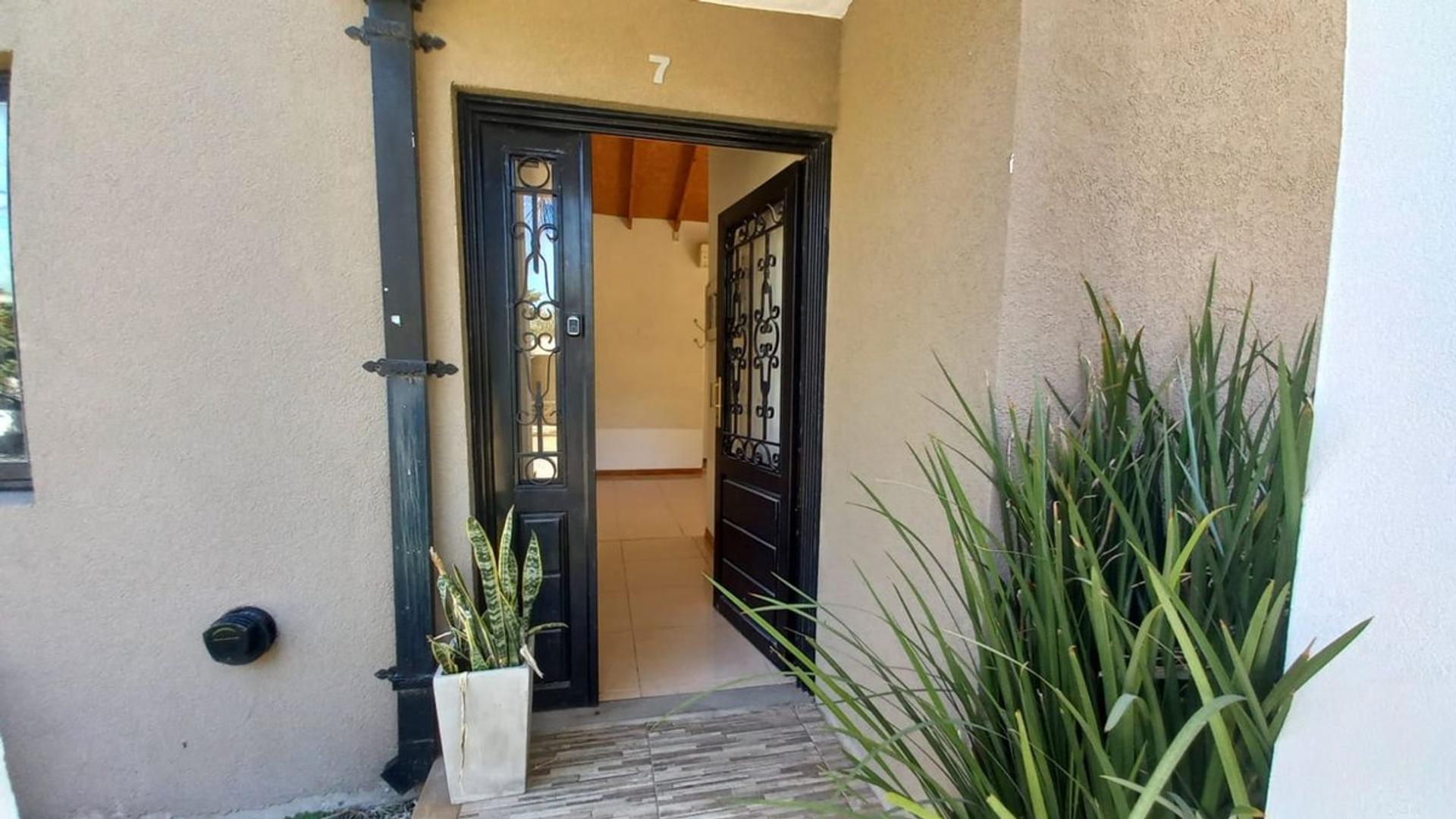 Casa en Alquiler de 3 dormitorios