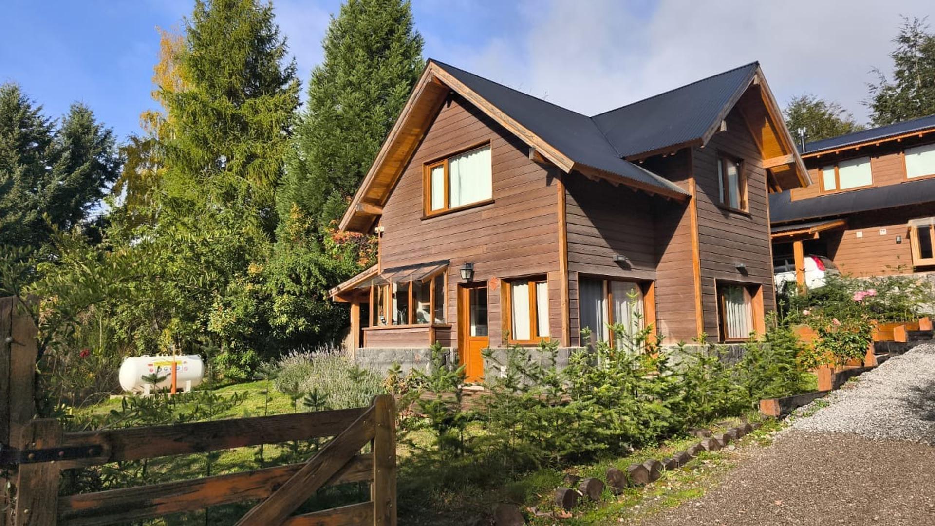 Casa en Alquiler en Villa la Angostura (cód. 010)
