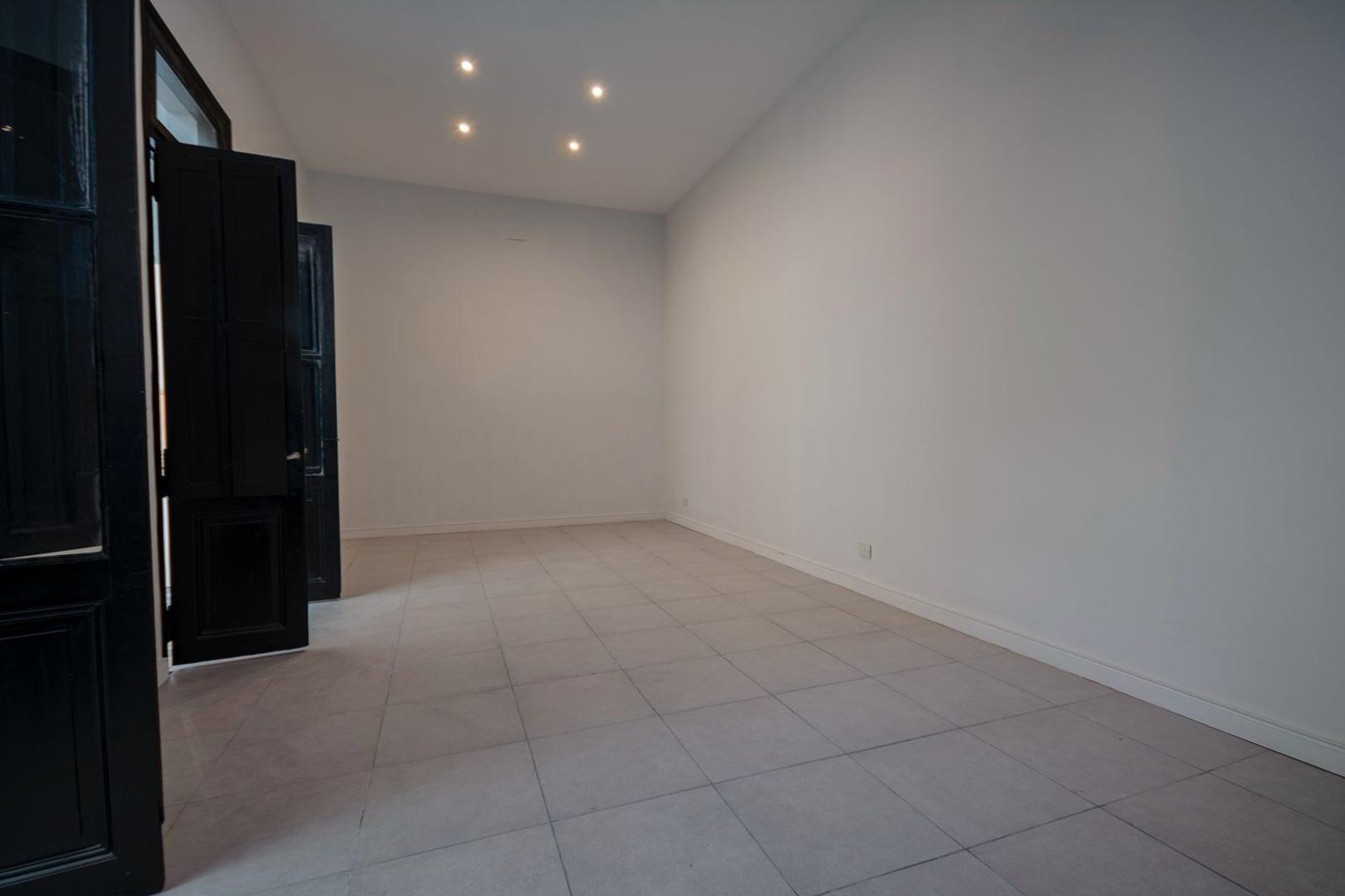 Depto Tipo Casa en Venta al Este