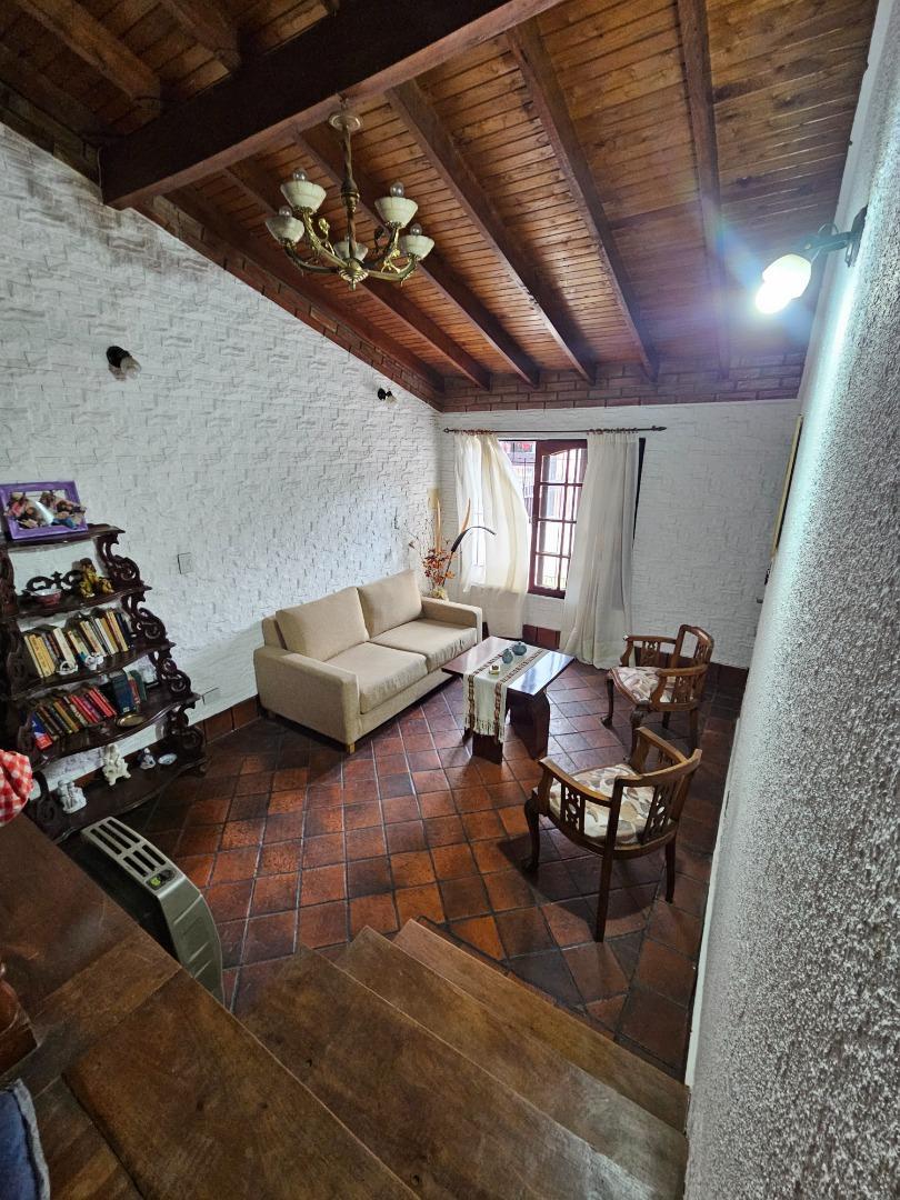 Casa en Venta con 6 cocheras
