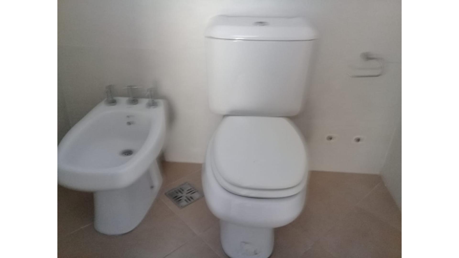 19 De Marzo 828 , Piso 1