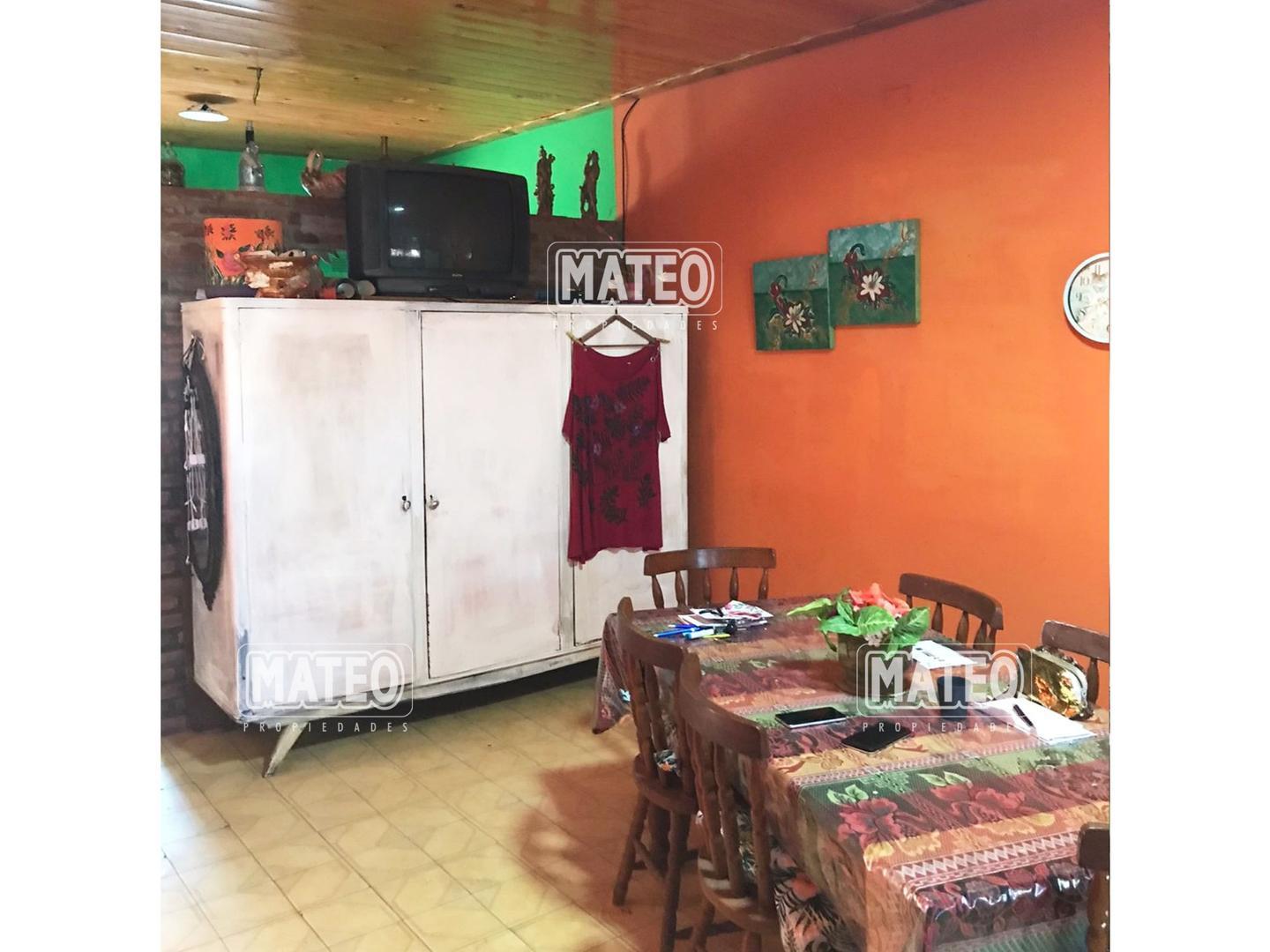 Casa 2 ambientes con 1 baño