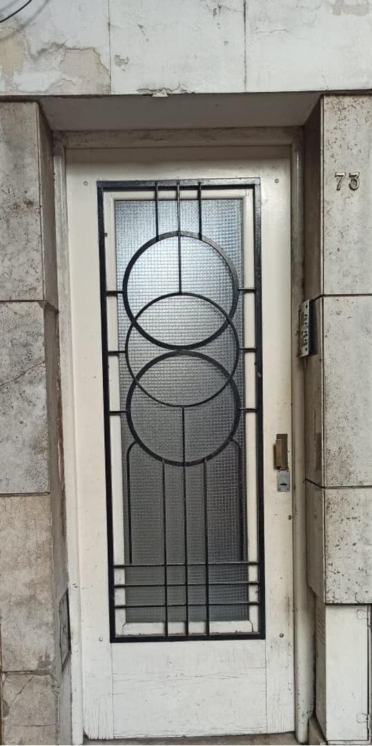 Italia 73 - Depto. De Pasillo Con Patio