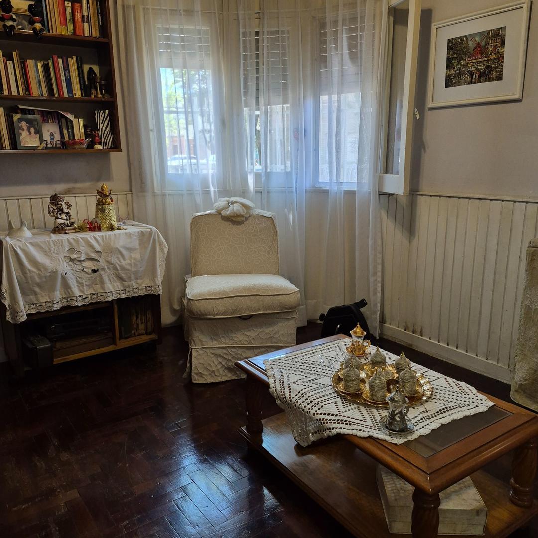 Casa 3 ambientes con 2 baños