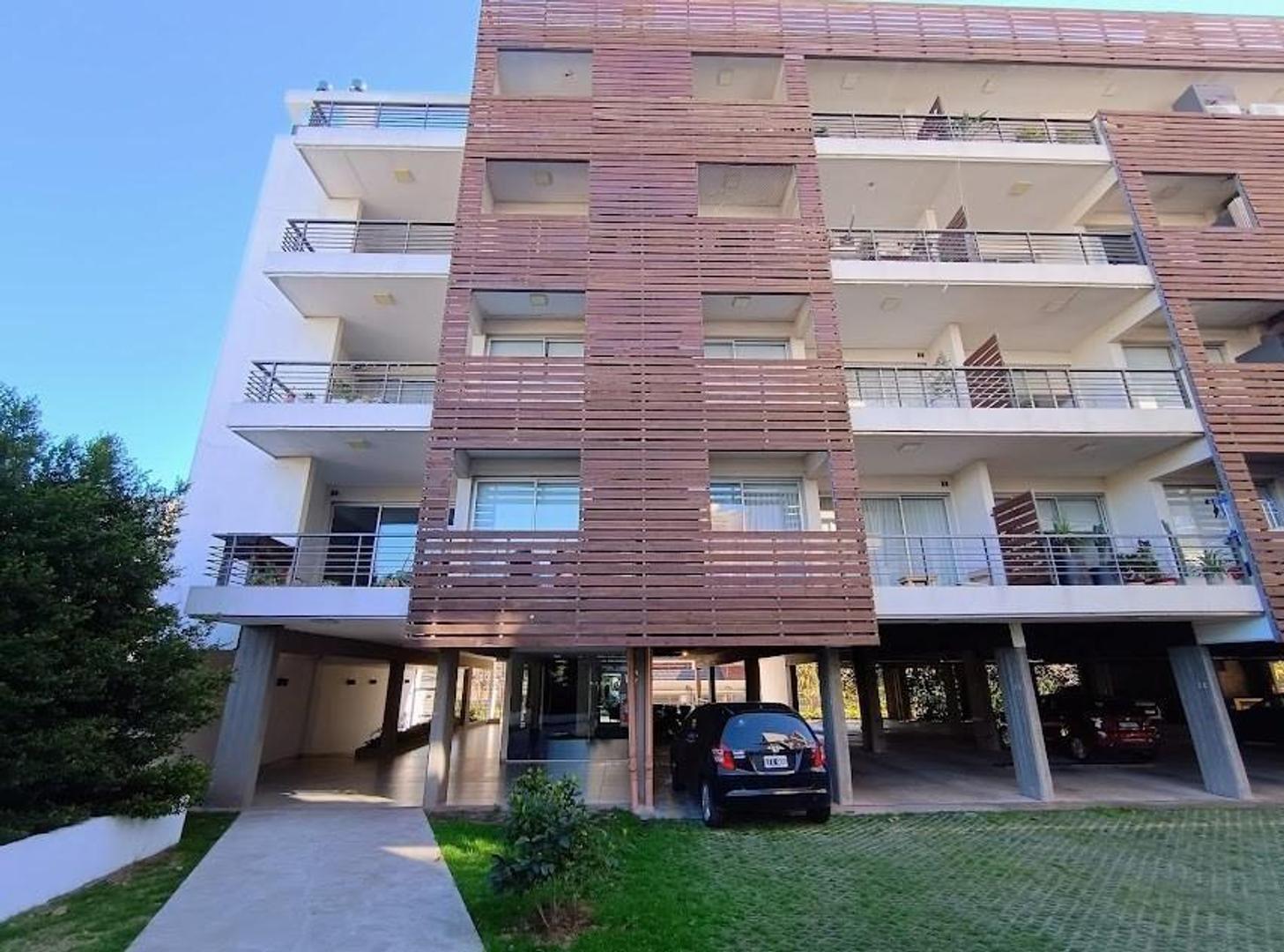 Departamento en Venta con 1 cocheras