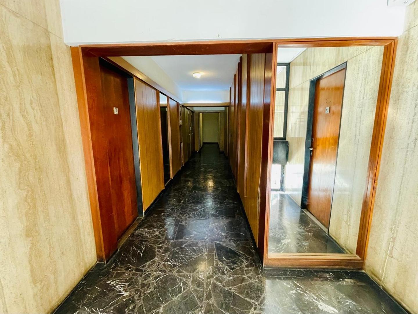 JUAN MANUEL DE ROSAS 929 4º B