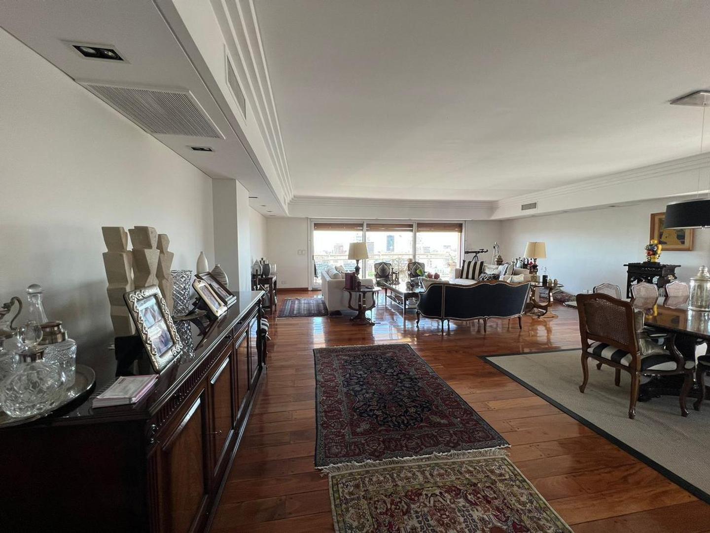 Departamento en Venta con 2 cocheras