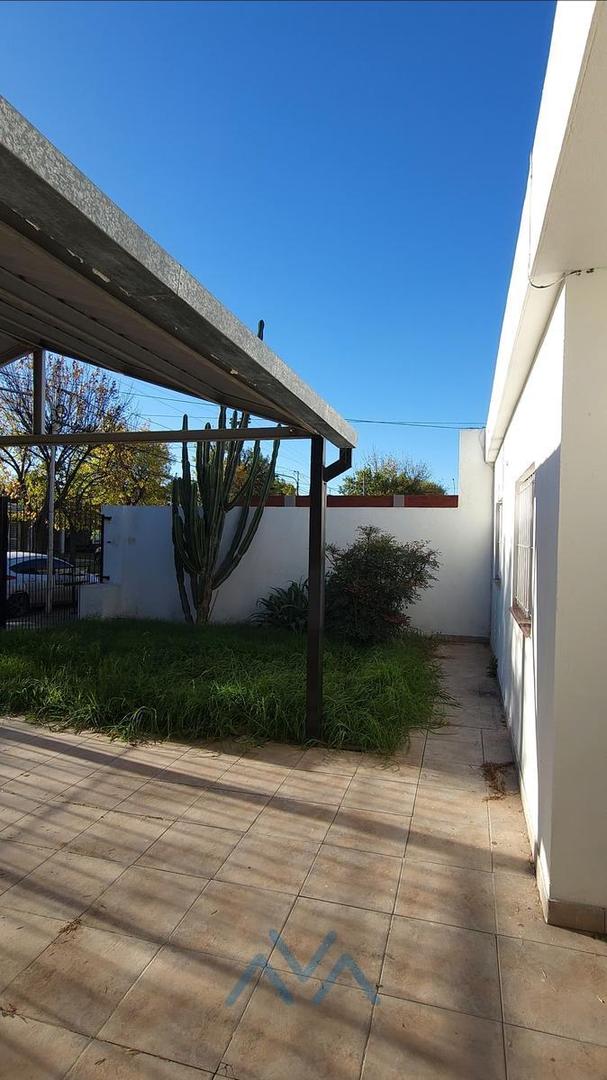 Casa 3 ambientes con 2 baños