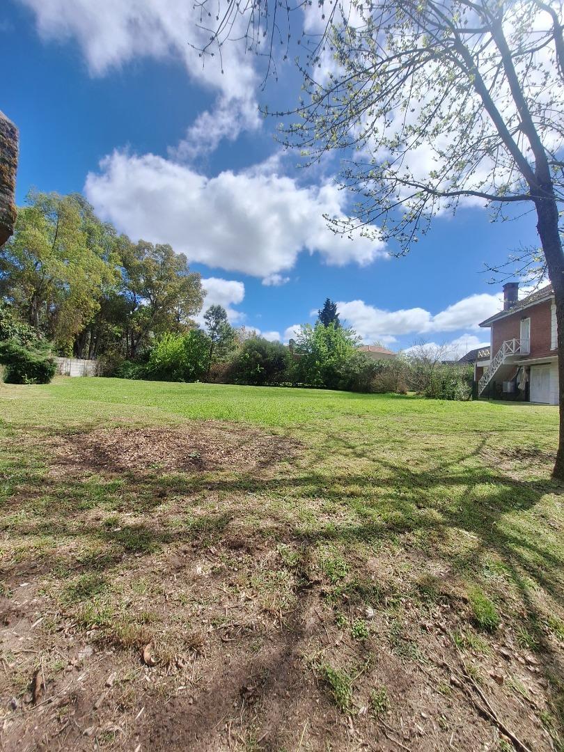 Rbs. Hermoso Lote En Los Jazmines, Pilar Del Este!