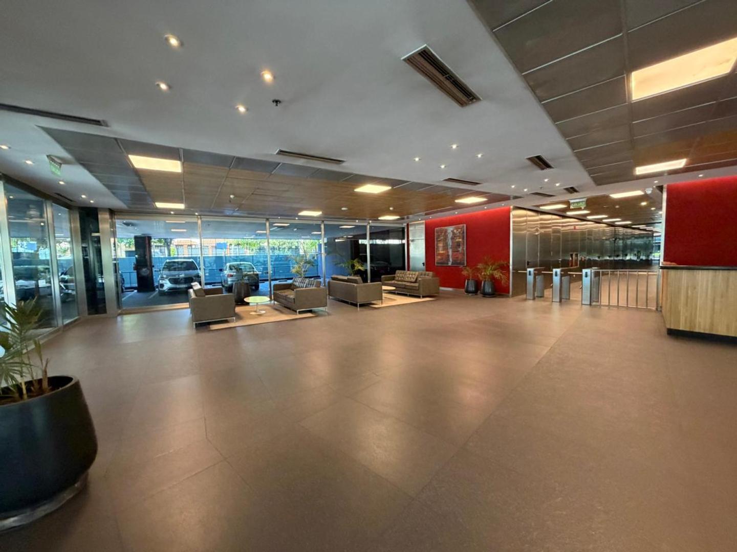 Oficina Corporativa Equipada en Lumina Thames | Acceso Panamericana-500 m2