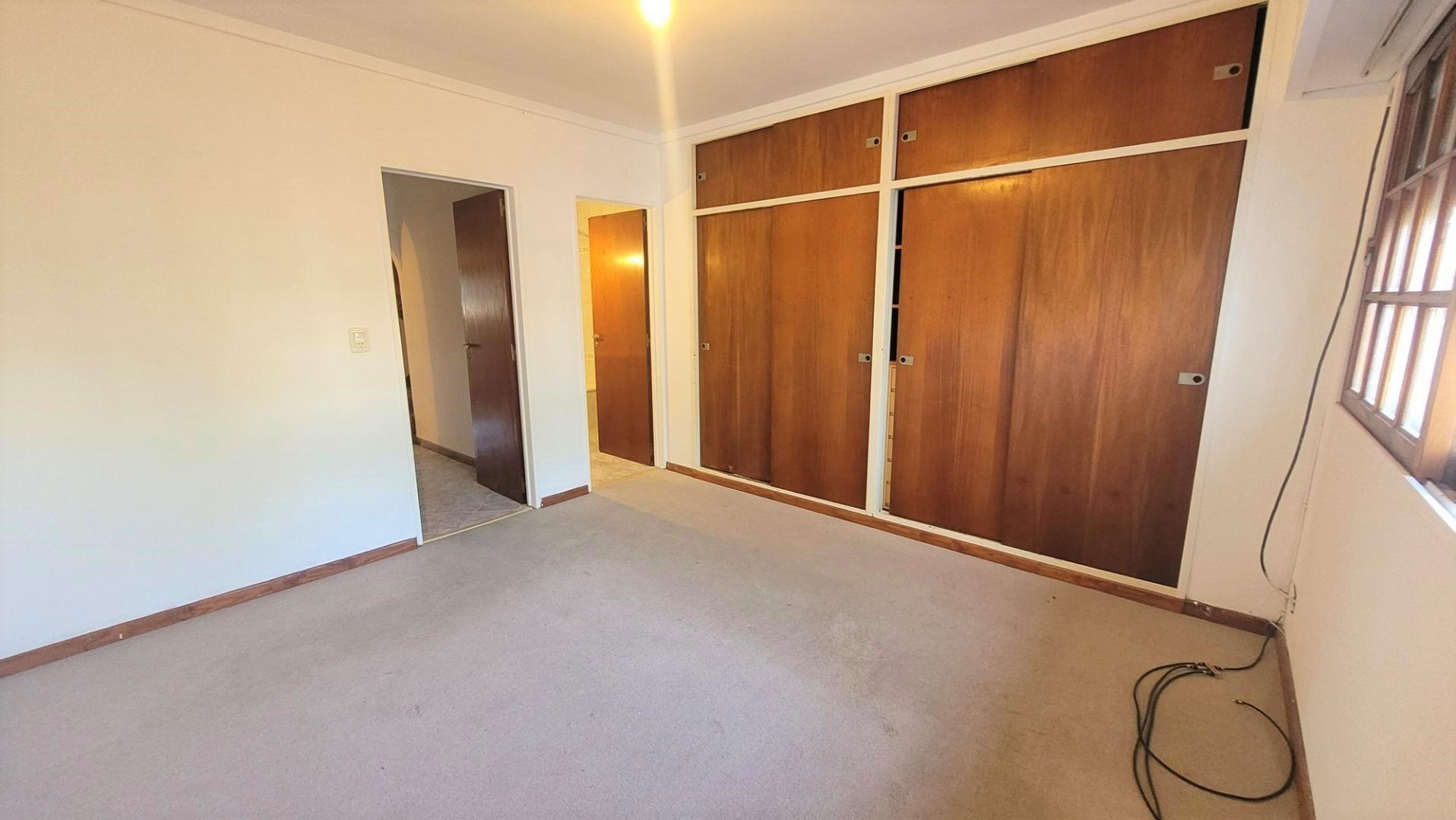 Depto Tipo Casa en Venta con 2 cocheras