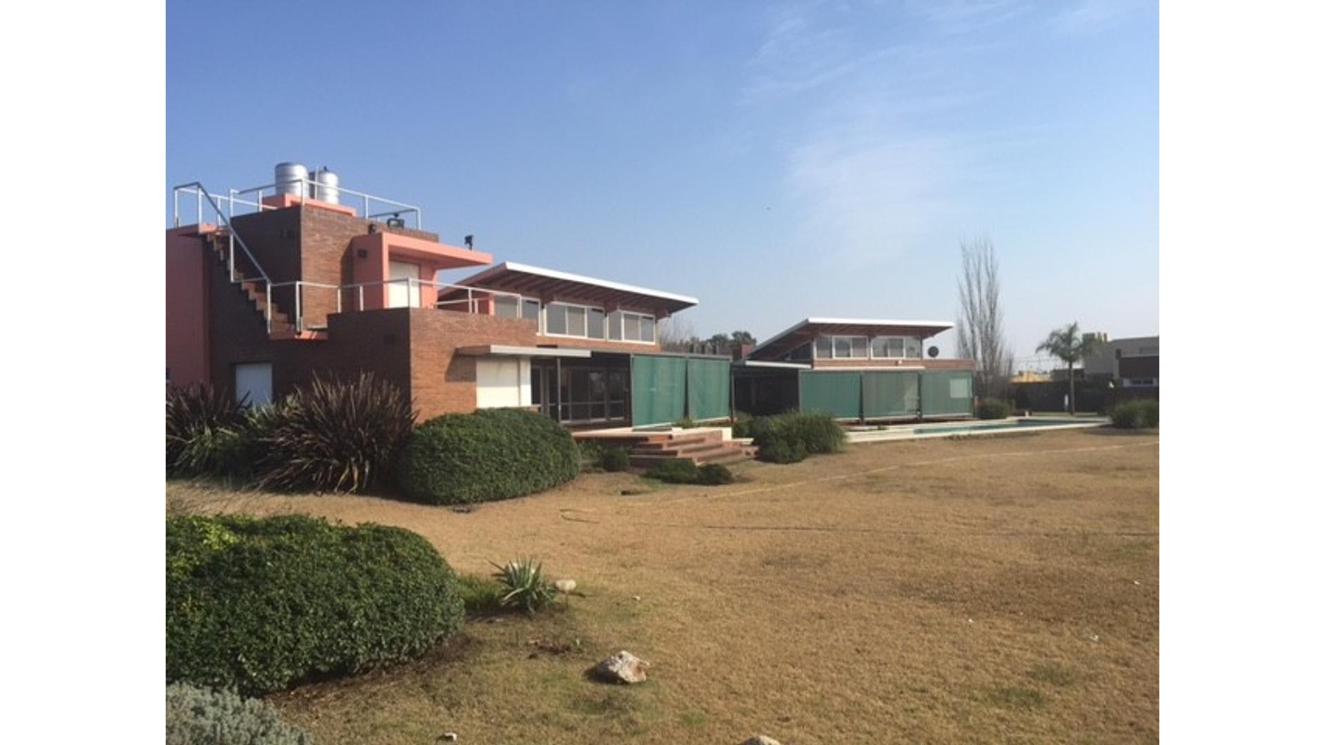 Excelente casa en venta en Hostal del Sol (Fisherton)