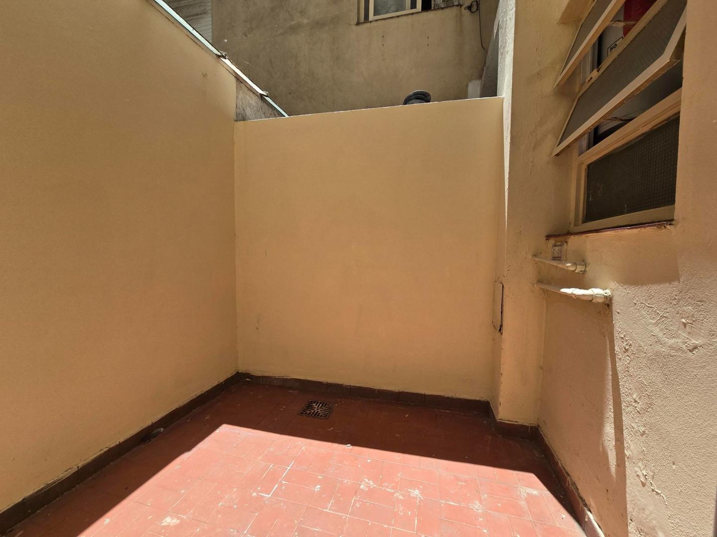 Depto Tipo Casa 2 ambientes con 1 baño