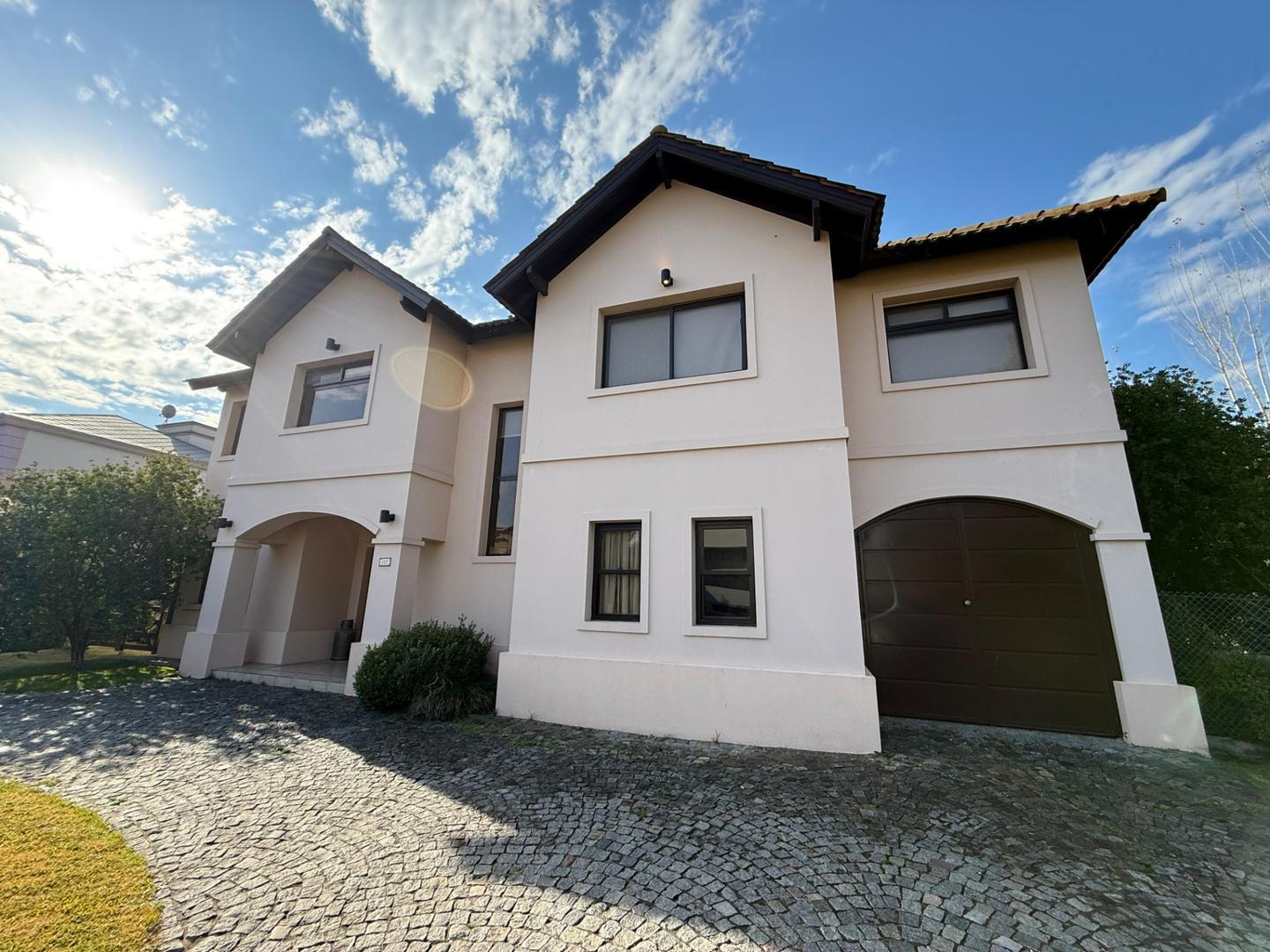 Casa en Venta de 4 dormitorios